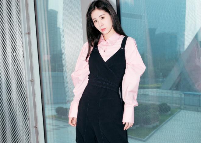 张碧晨和华晨宇分手了吗(那英和张碧晨四人合唱的歌) 张碧晨和华晨宇分手了吗(那英和张碧晨四人合唱的歌)