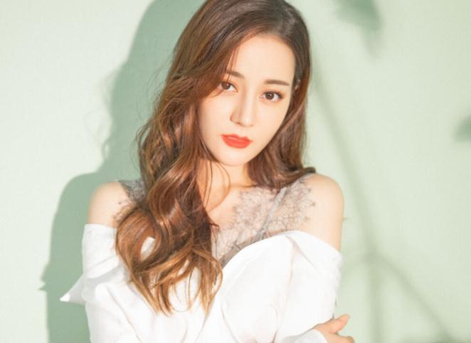 迪丽热巴全名叫什么名字(迪丽热巴开什么车) 迪丽热巴全名叫什么名字(迪丽热巴开什么车)